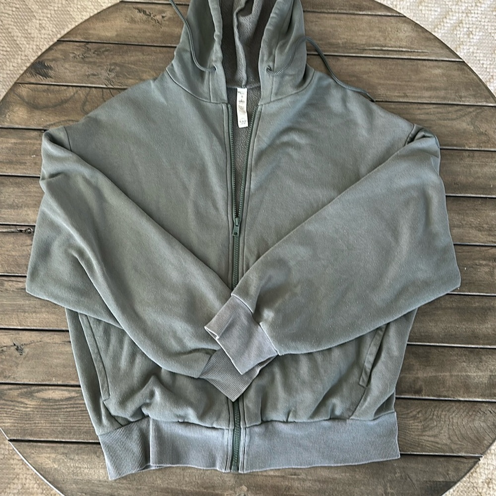 ALO Yoga Sweatshirt